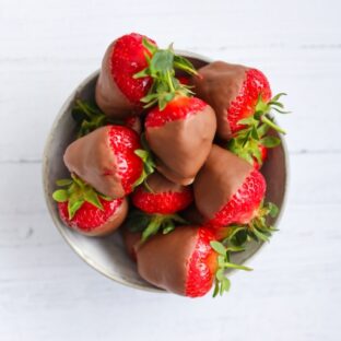 Chocolate Dipped Strawberries