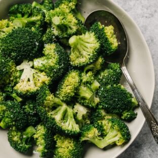 Steamed Buttered Broccoli Florets